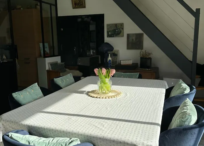 Maison Avec Piscine Habitación en casa particular La Chapelle-Saint-Aubin